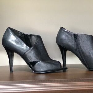 Peep toe Nine West Black Leather Heels